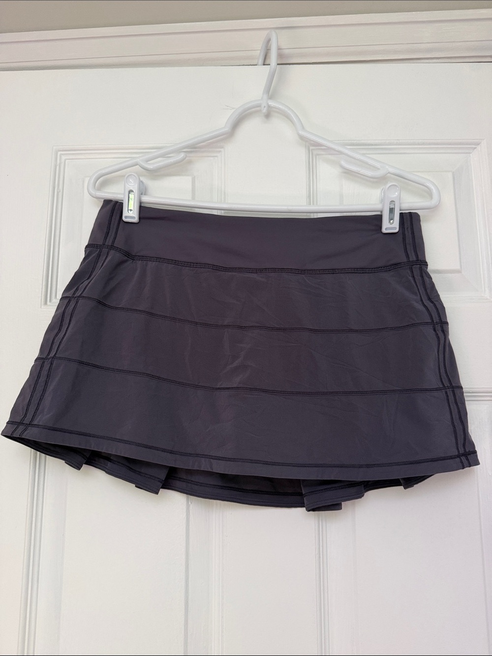 Lululemon Pace Rival Athletic tennis/running skort in Size 8 Reg Charcoal Gray